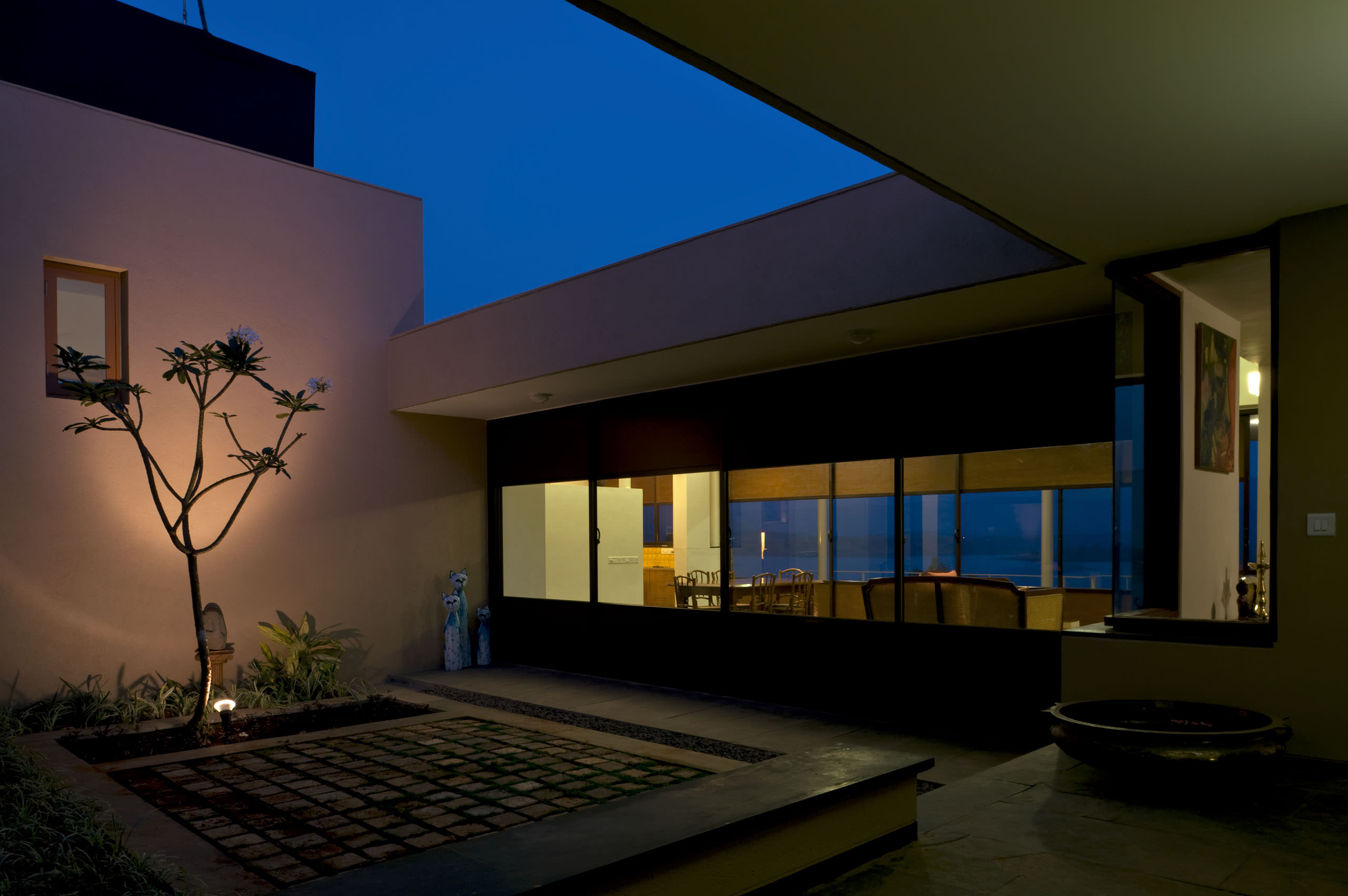 Opolis Architects, Bombay  |  Kamshet House